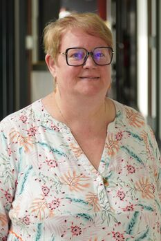 Elisabeth RENARD-SEEGERS : Gestionnaire administrative - Apprentissage Elisabeth RENARD-SEEGERS : Gestionnaire administrative - Apprentissage