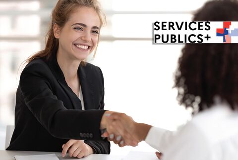 L'UPHF s'engage dans Services Publics+ - crop Accueil usager