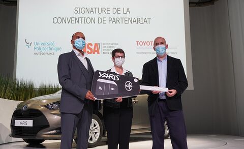 Remise de la Toyota Yaris Photo Remise de la Toyota Yaris