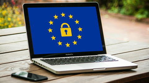 Règlement général sur la protection des données - RGPD - Ordinateur et smartphone Règlement général sur la protection des données - RGPD - Ordinateur et smartphone